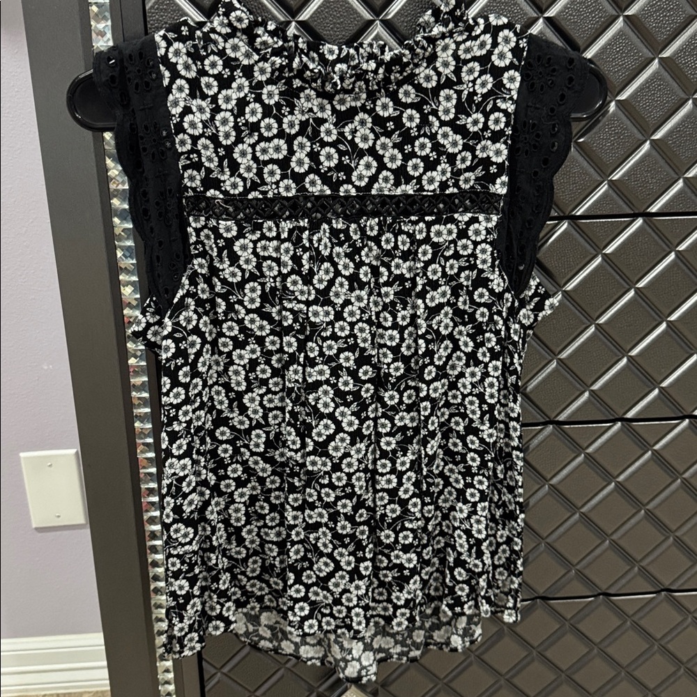 LOFT Monochrome Floral Blouse